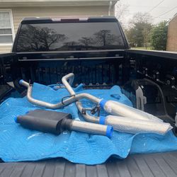 2022 Chevy Silverado 1500 Dual Exhausted With Flow Master 40 Series 2 Chamber Outlet With 4” rolled SS Tips