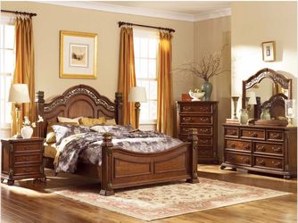 Cal King Poster Bed Set