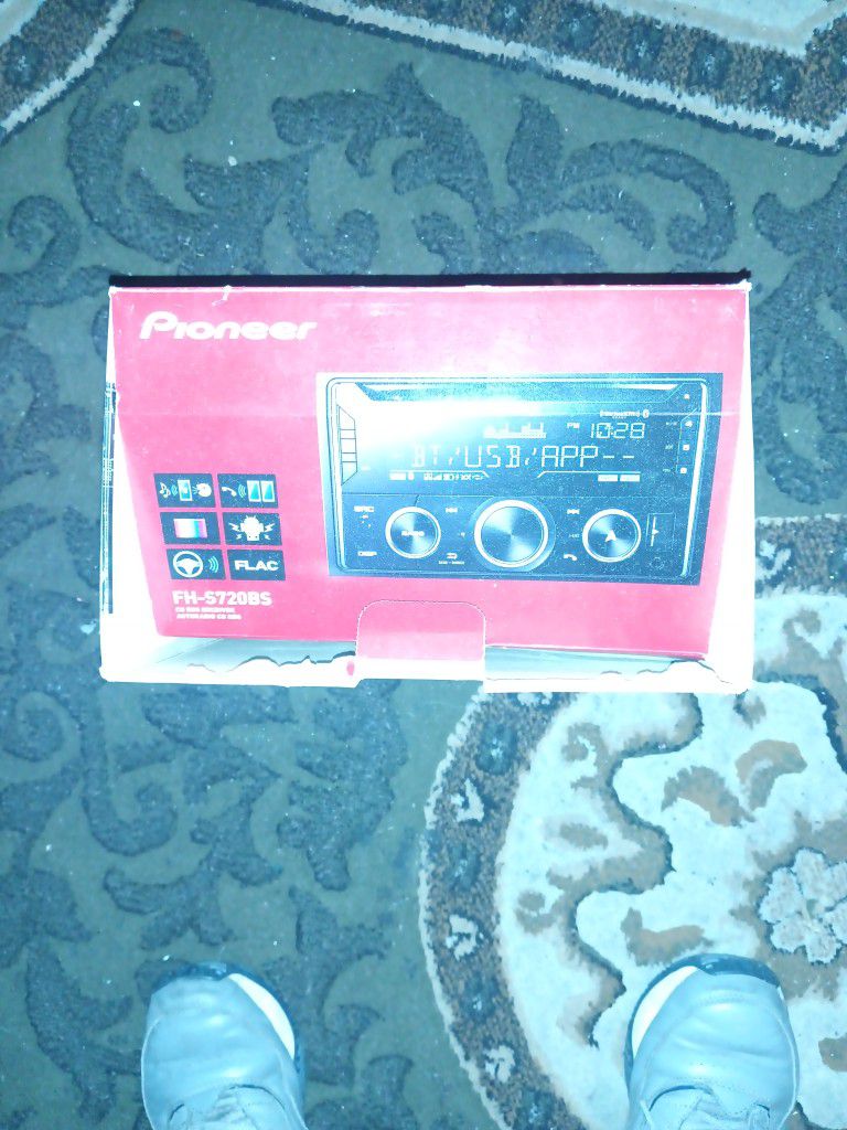 Car Stereo For Sale