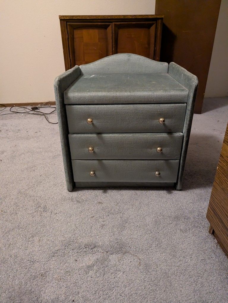 Vanity Seat