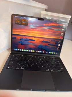 Apple M4 13 inch MacBook Air 16 GB RAM 256 GB storage