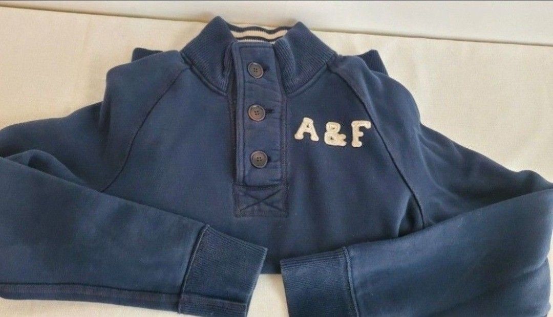 Abercrombie And Fitch Pullover Men's Long Sleeved Sweater -  Size Men's Med