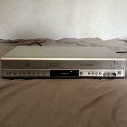 DVD VCR Combo w/Remote