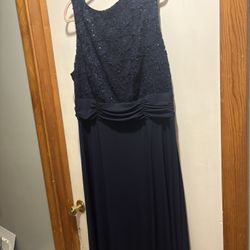 Title: Elegant Navy Blue Lace & Chiffon Dress – Size 20 – $20