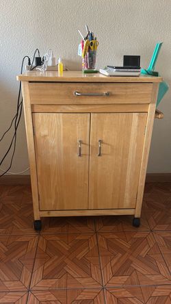 Storage cabinet