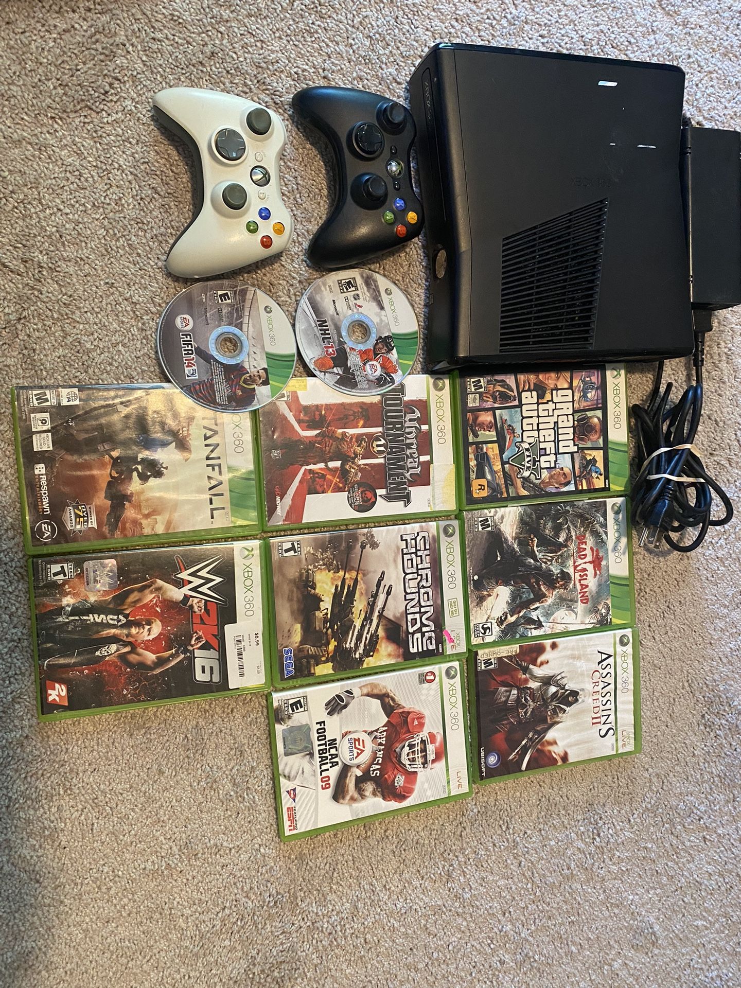 Xbox 360 + 10 Games (hablo Espanol)