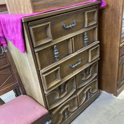 Used Furniture Drawers, Nightstands, Closet 
