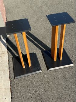 Speaker stands (2)