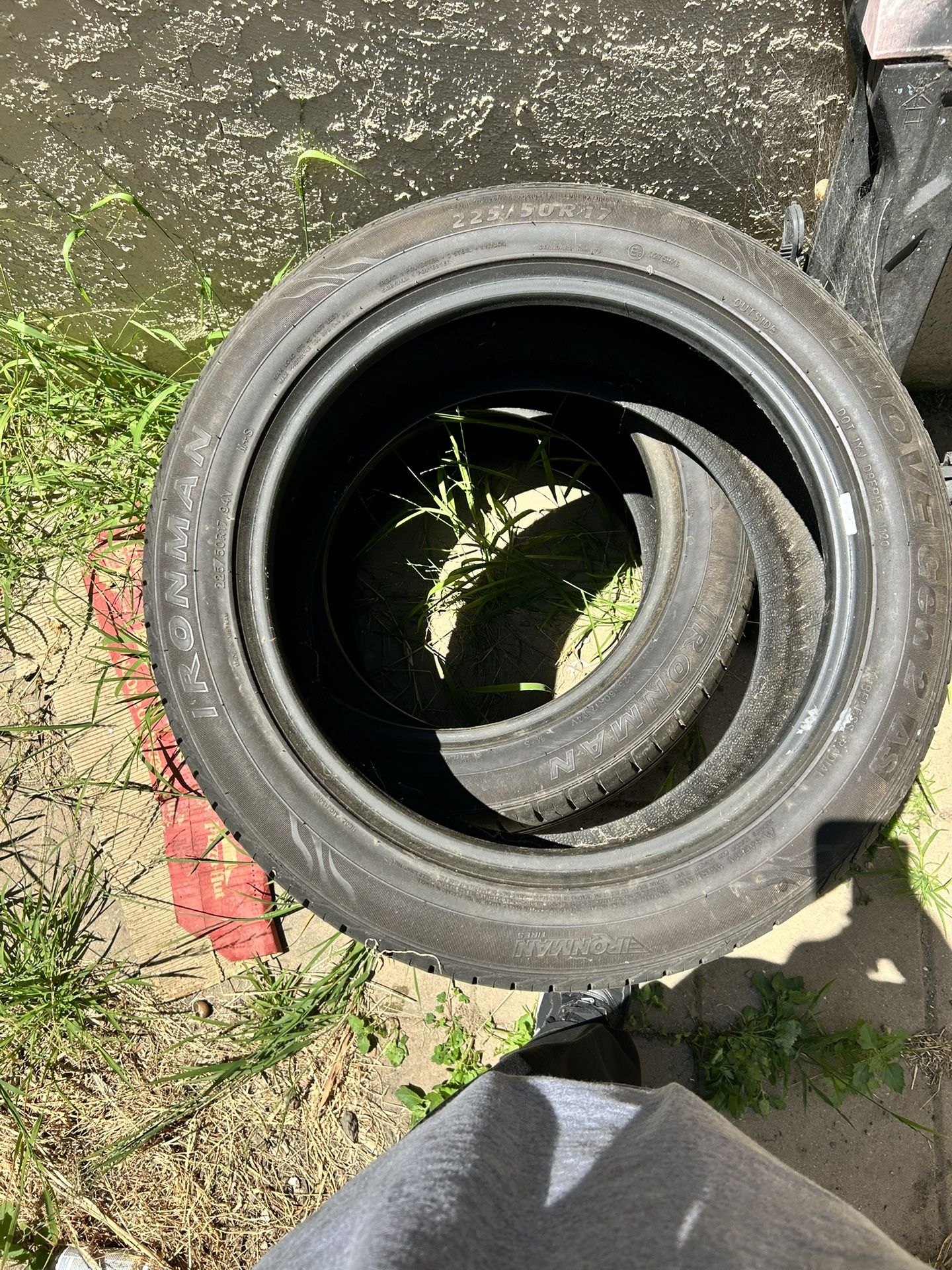4 Tires Barley Used Very Good Condition 225/50R17 Will Take Best Offer. Probably The Newest Used Tires Out There At Any Tire Shop