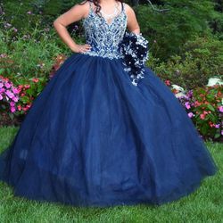 Quinceanera Dress With Doll And Brindis