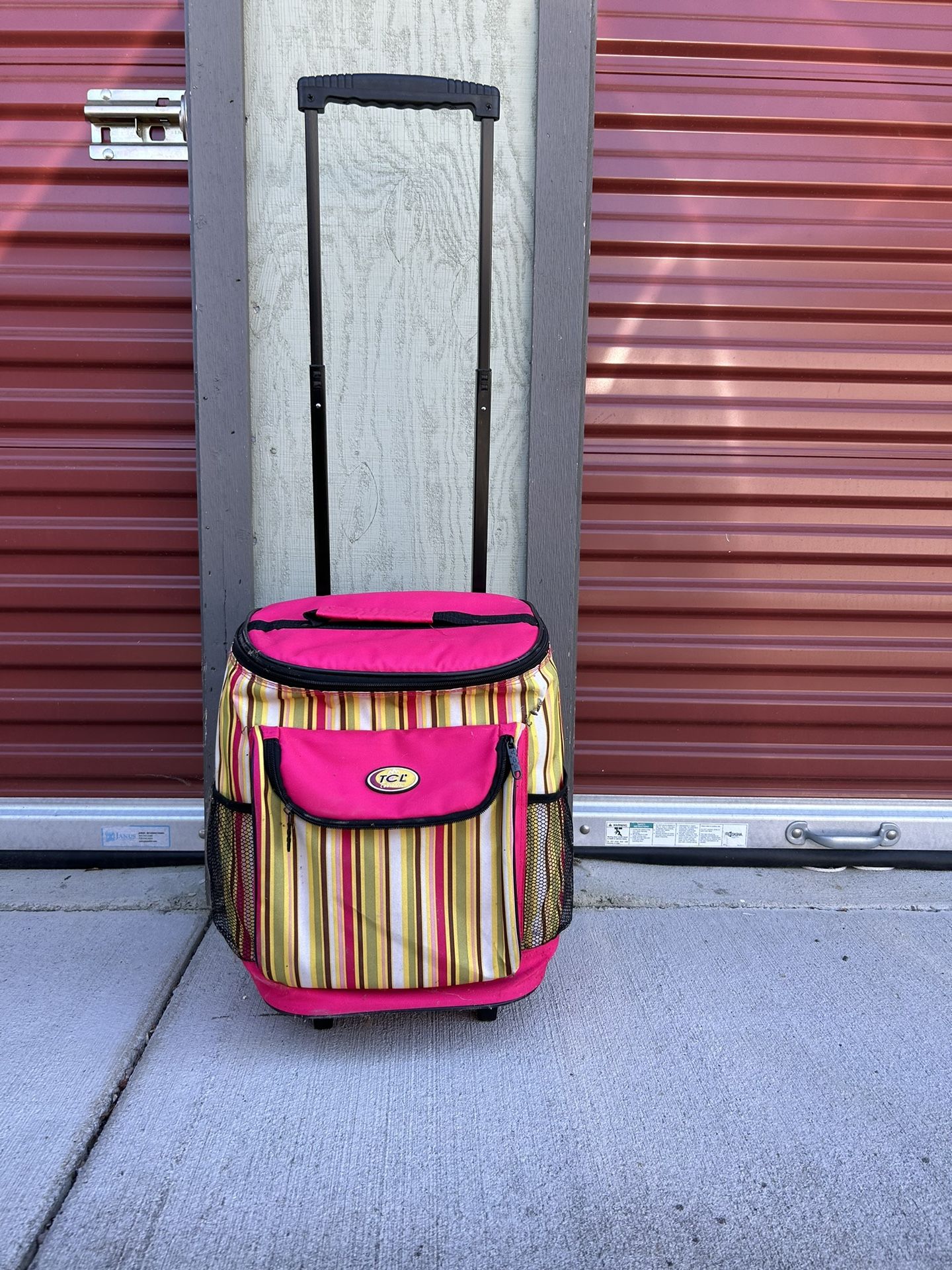 Rolling Outdoor Cool Insulation bag With Wheels And Handle