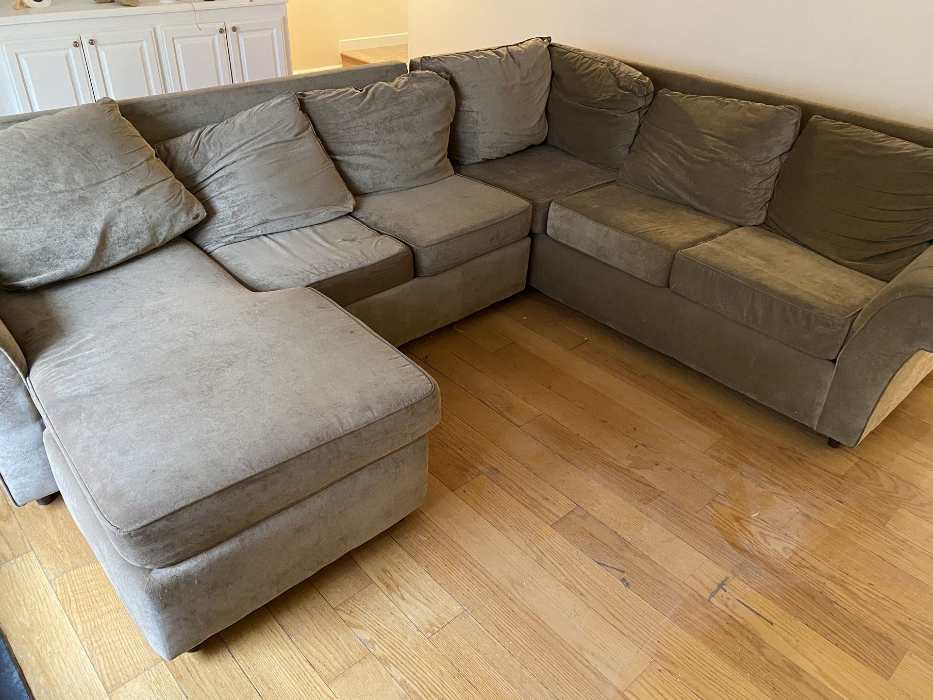 Free - Sectional Sofa