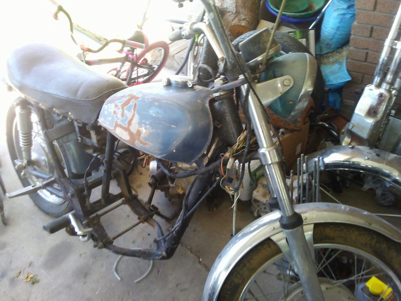 2 1971 Honda motorcycles