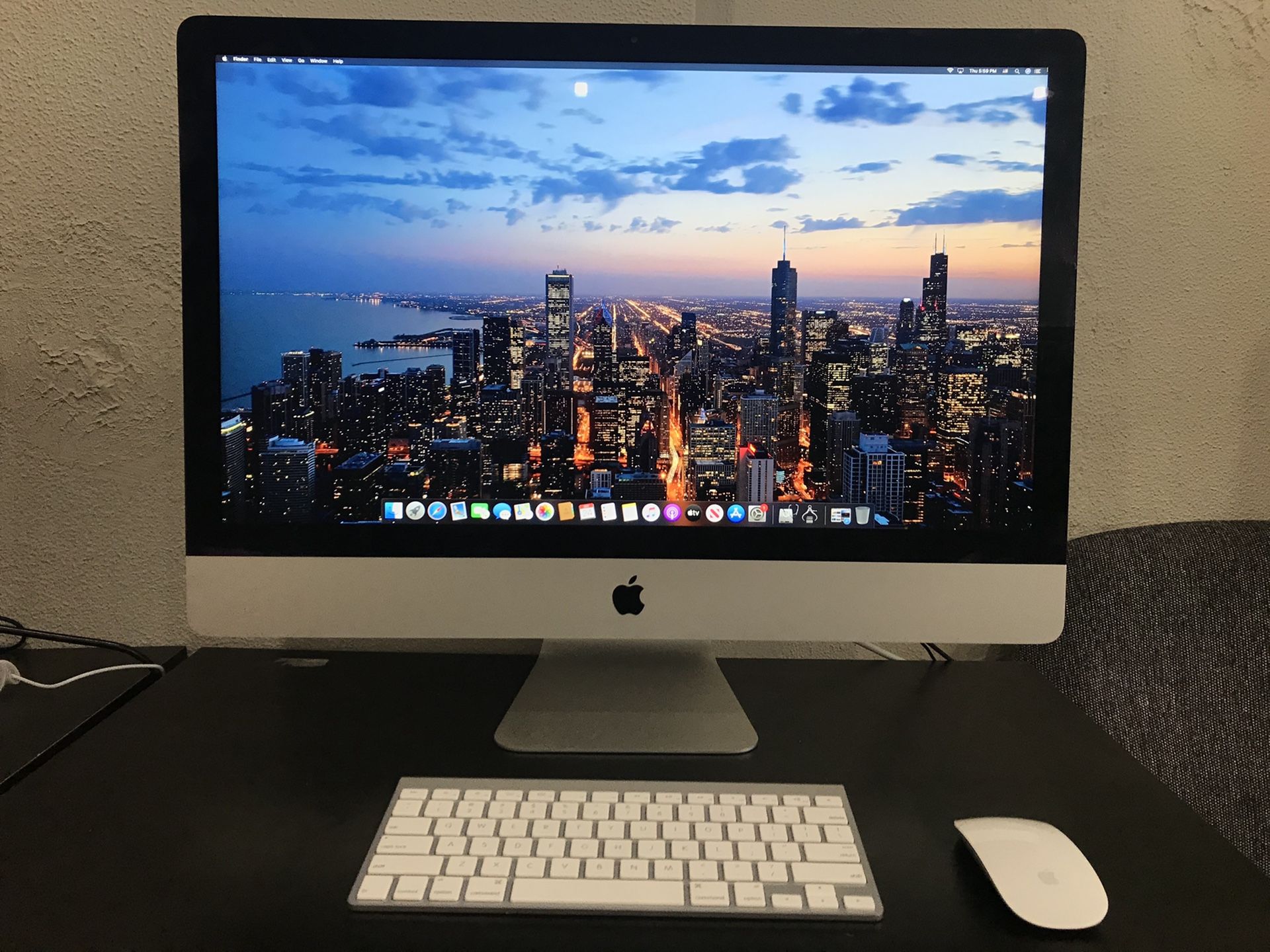 Apple iMac 27” i5 8GB RAM 1TB hdd Fully Functional!!!
