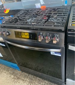 30” Gas Range with 15+ Ways To Cook, Total Convection Powers