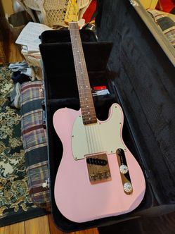 2025 Squier Classic Vibe Custom Telecaster Esquire in Shell Pink
