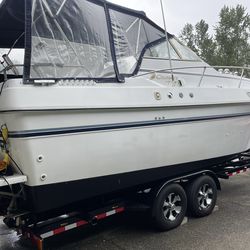 1981 29ft Cruisers Yacht $4000