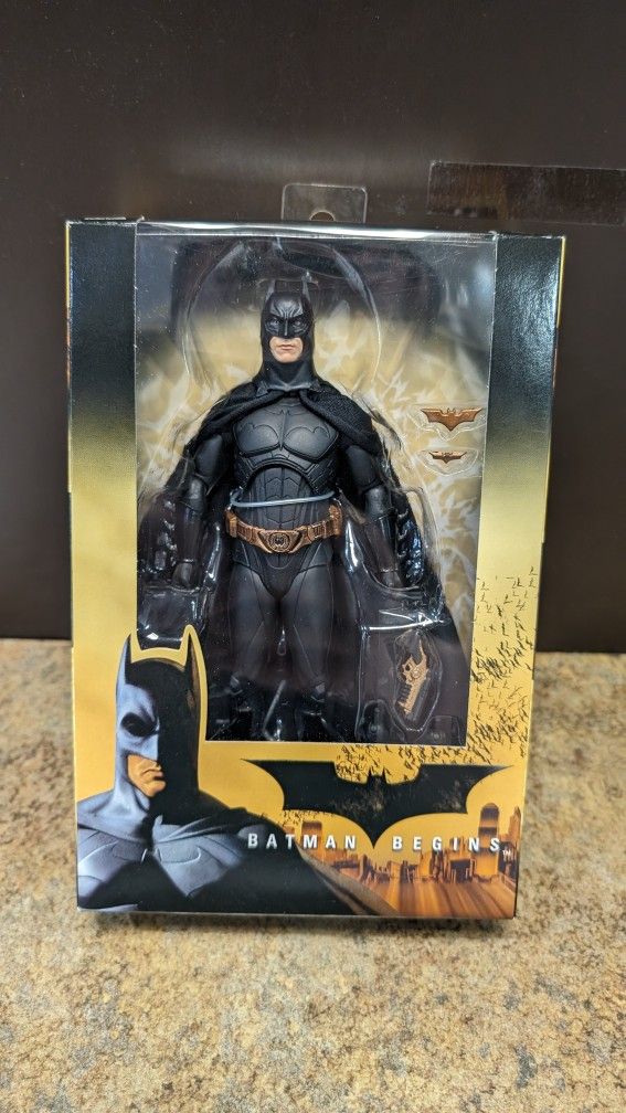 Batman Begins Neca Toys R Us Exclusive Figure