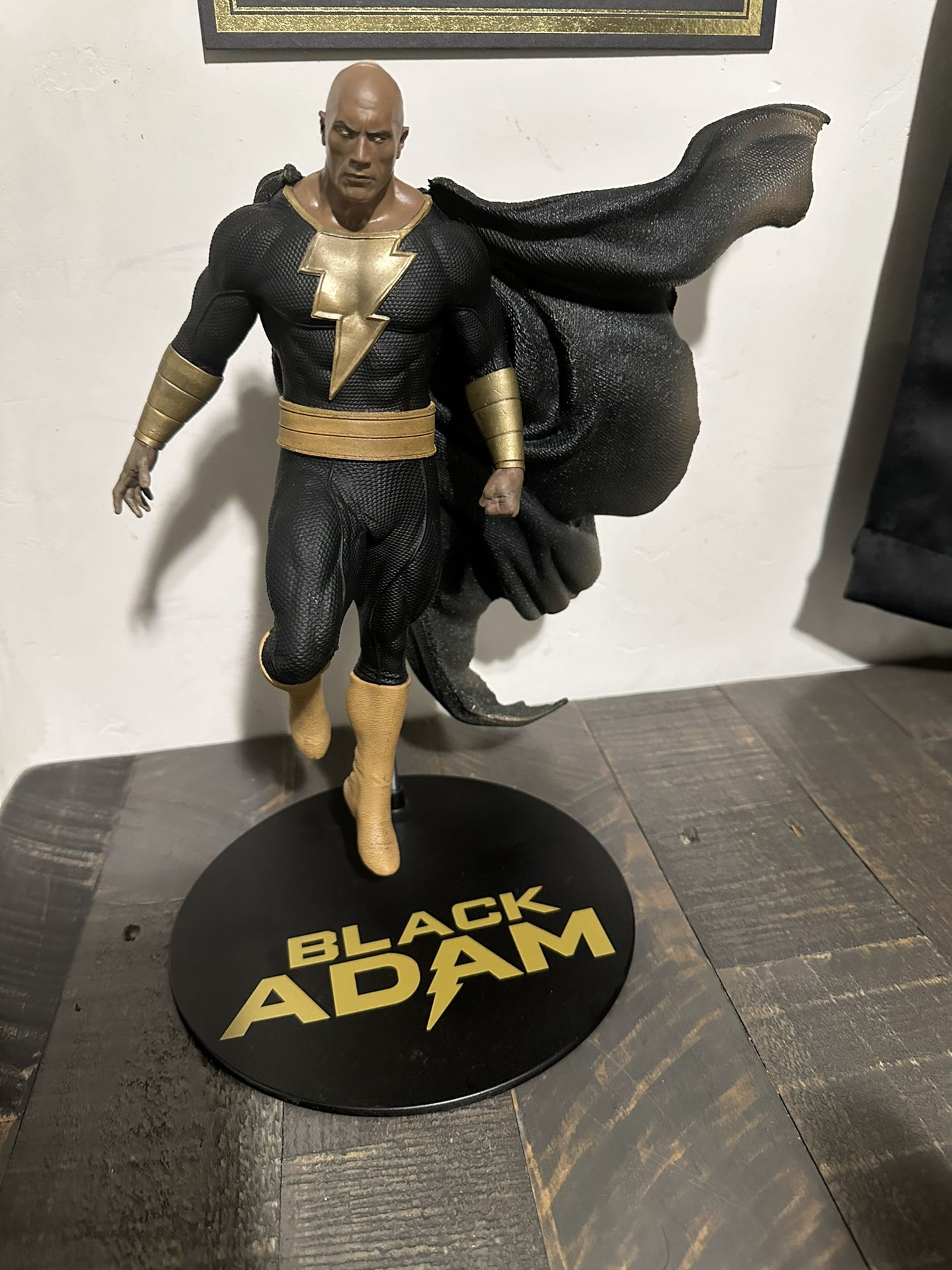 Mcfarlane Black Adam Statue