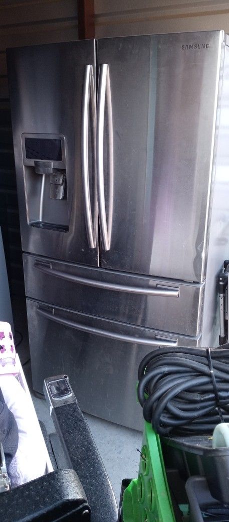 Box For Sale. Going 1200 ..{contact info removed}. Tracy Kirvin