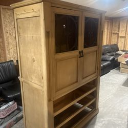 Armoire/ Dresser