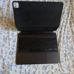 Magic Keyboard For Ipad Pro 13 M4/M5
