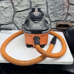 RIDGID 4 Gallon Portable Wet/Dry Vac