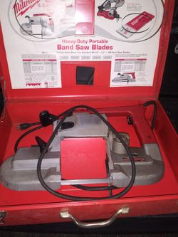 Band saw. Like new. extra blade. 200.00
