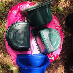 Animal Food Containers/ Feeders Storage 