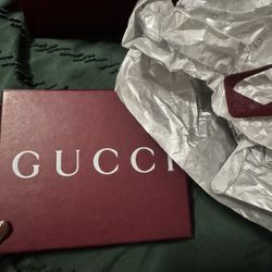 MEN’S BLACK GUCCI BI-FOLD WALLET