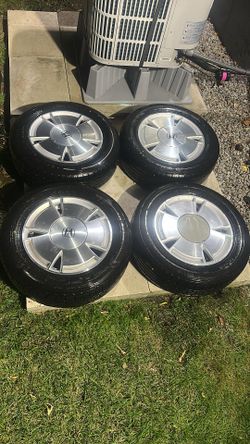 195/65/R15   91-H.  All season tires