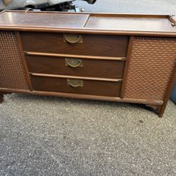 Vintage 1960’s Magnavox Astro Sonic Console Stereo Micromatic Record Player  50 1/4” long  17” deep  24” tall 