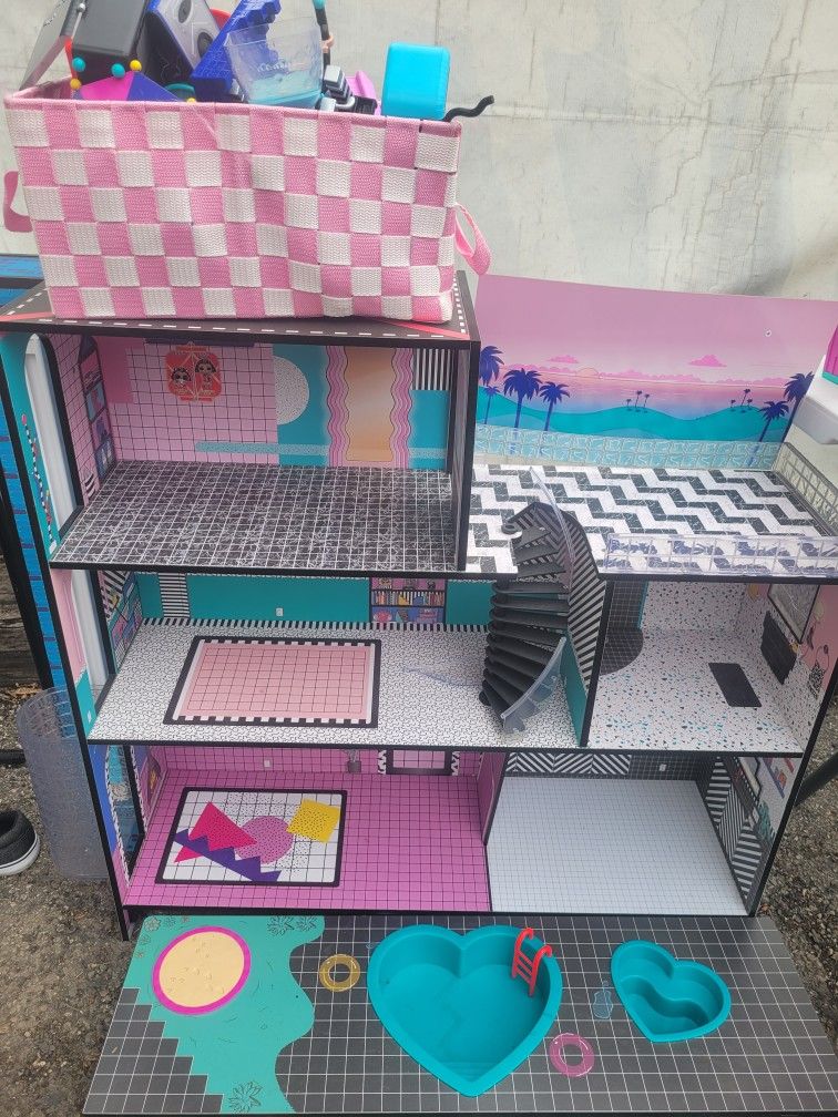LOL Surprise Doll House