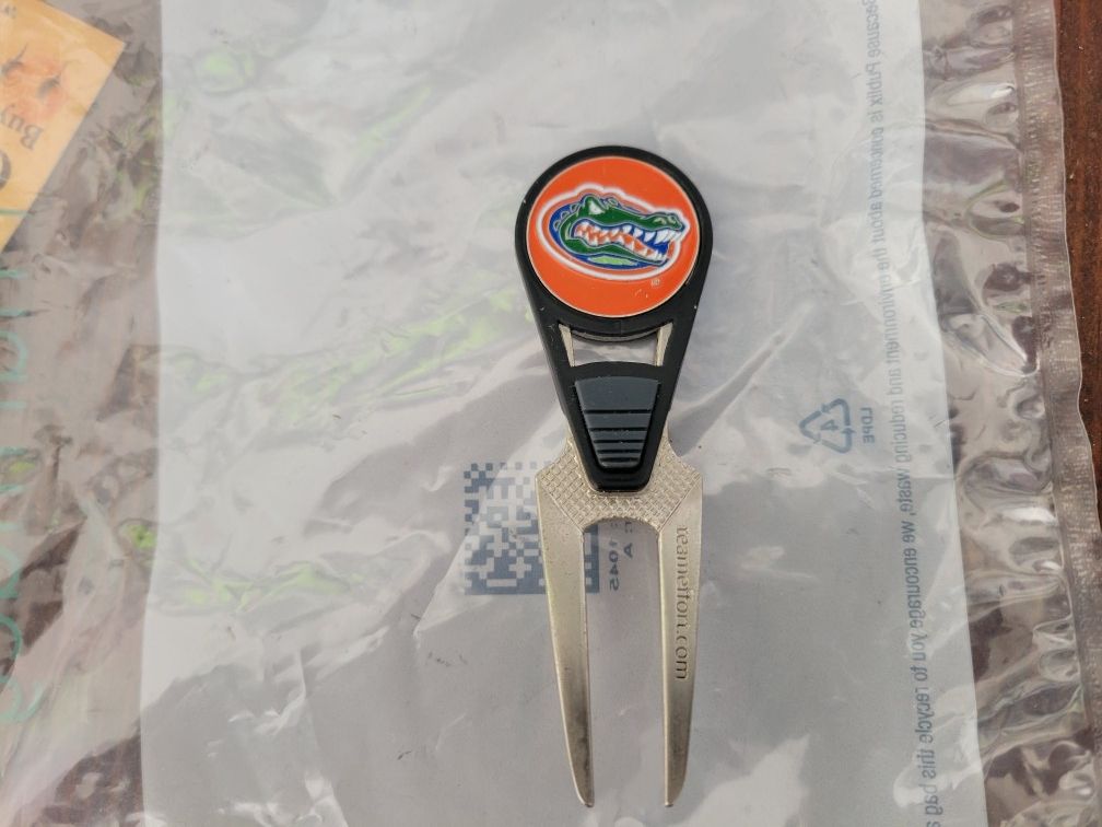 Florida Gators golf divot tool