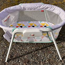 Fisher Price Bassinet 