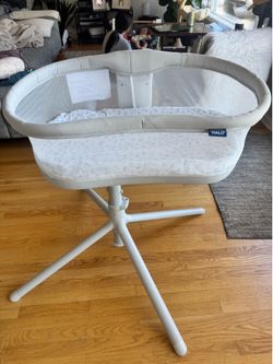 HALO Bassinet Swivel Sleeper - Baby Bedside Bassinet