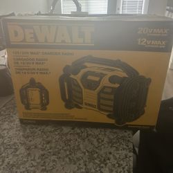 DeWALT Radio 