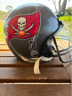 Kids play/costume Buccaneers helmet