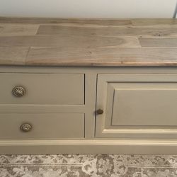 TV stand/Floor chest/ toy box