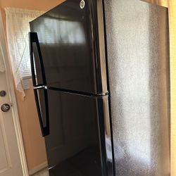 GE Refrigerator New