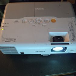 Epson 935W Projector - Works!