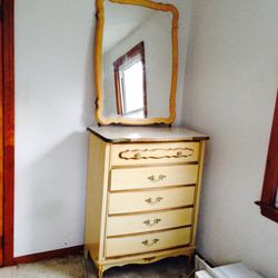 Sears bonnet set. Antique