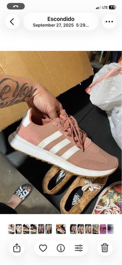 Womens Adidas size 10