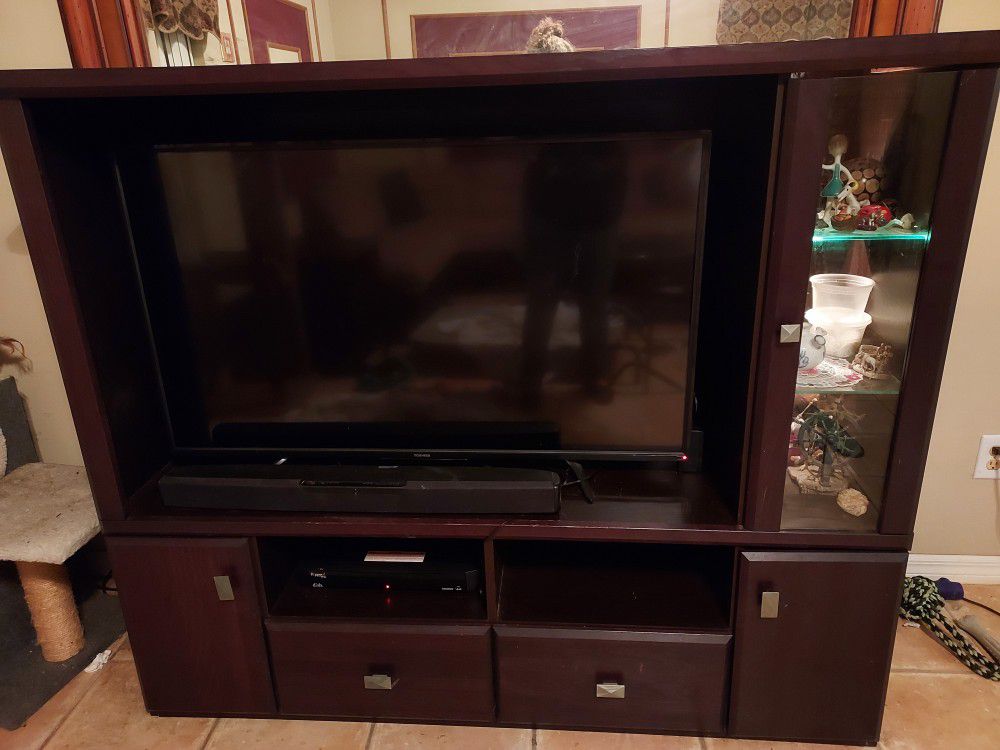 Beautiful Entertainment Center, With Light Up Display Cabinet. Kane's Furniture