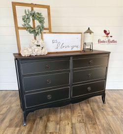 Dresser - media cabinet - buffet