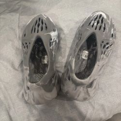 Adidas Foam Runner MX Grey Size 9