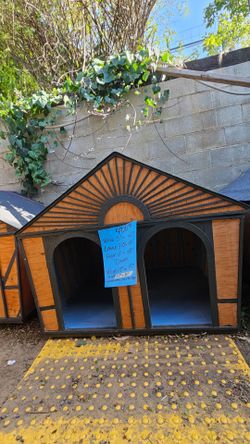 XL dog house (ready)