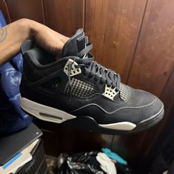 Jordan 4s