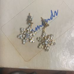  Vintage White Like diamonds Earrings