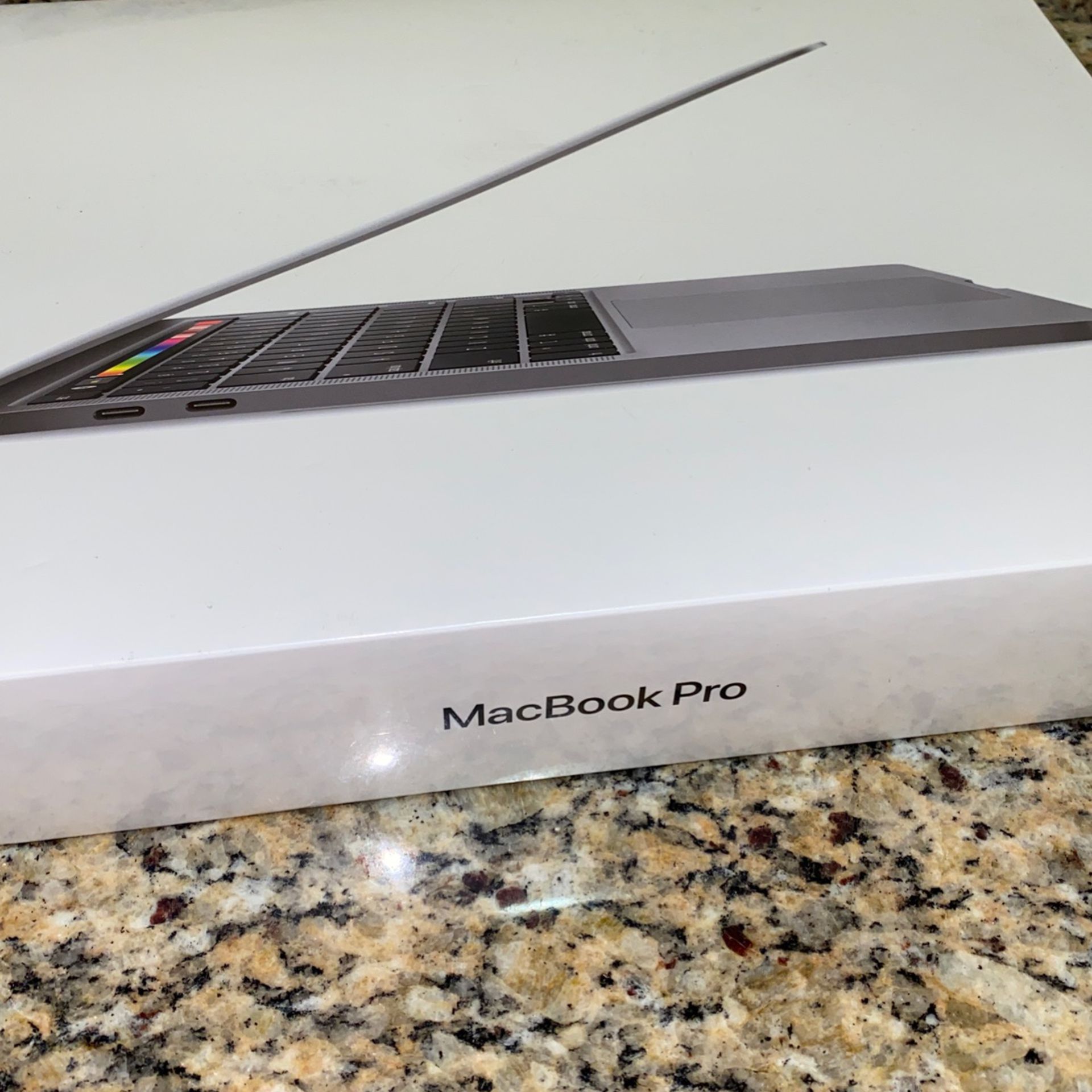 Apple 13” MacBook Pro (Sealed)